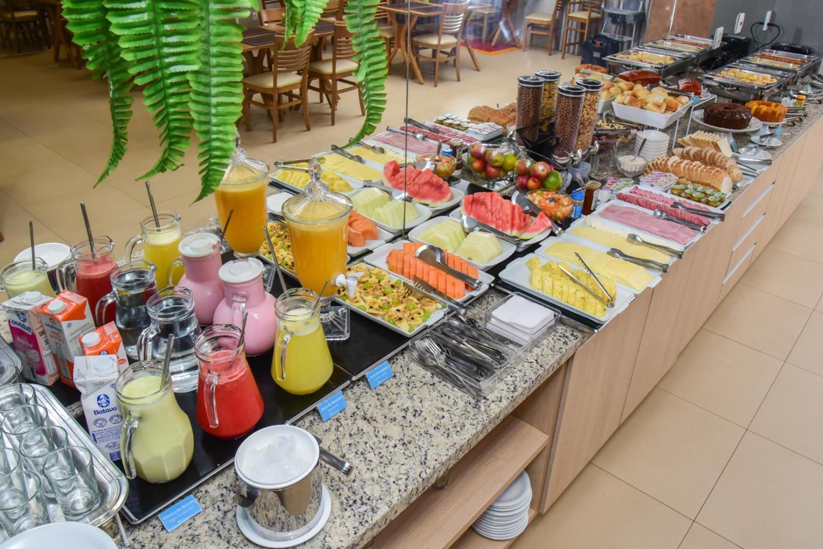 Hotel Plaza Garden Cascavel  Bagian luar foto