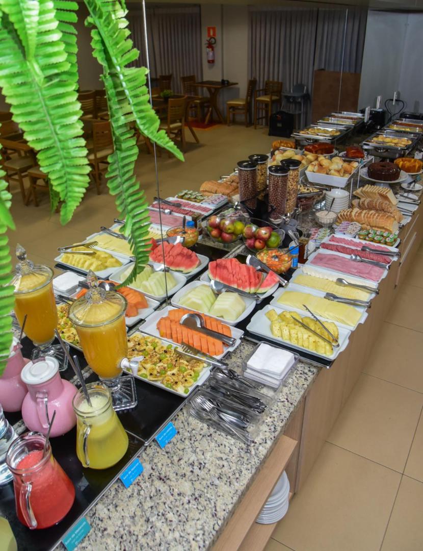 Hotel Plaza Garden Cascavel  Bagian luar foto
